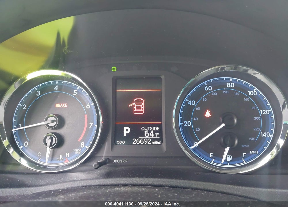 2018 TOYOTA COROLLA LE VIN: 2T1BURHE5JC093249