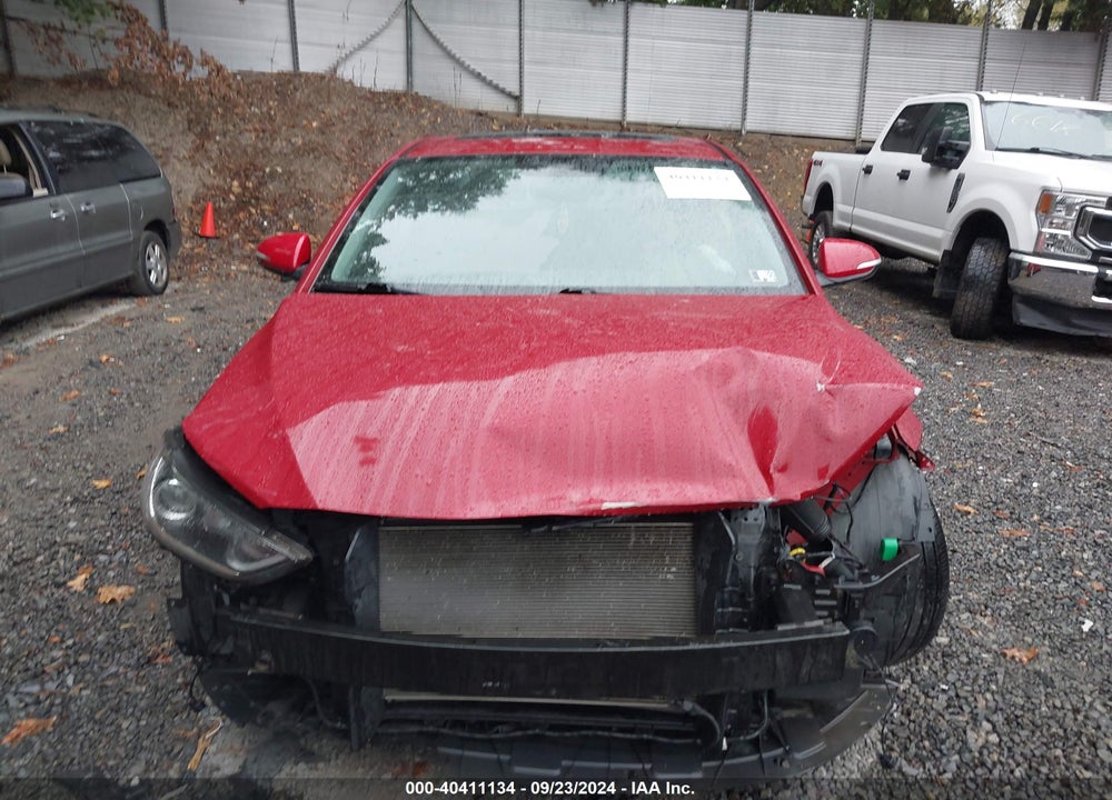 2017 HYUNDAI ELANTRA LIMITED VIN: KMHD84LF2HU225327