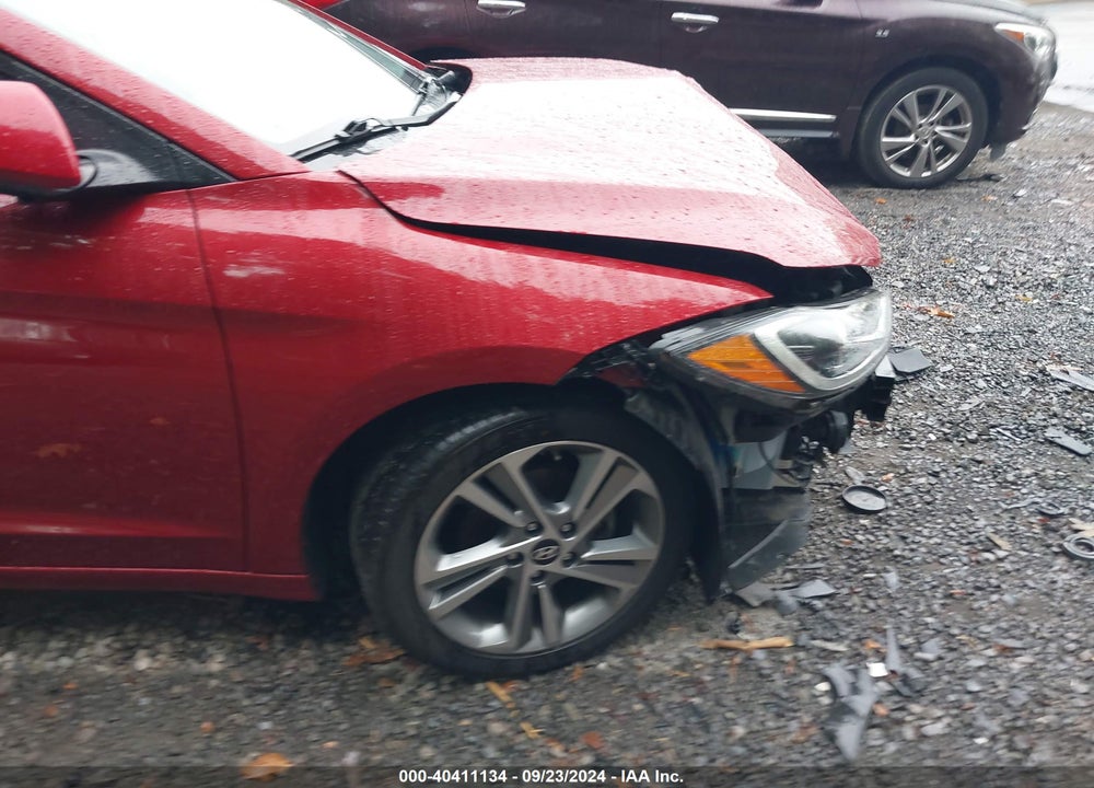 2017 HYUNDAI ELANTRA LIMITED VIN: KMHD84LF2HU225327