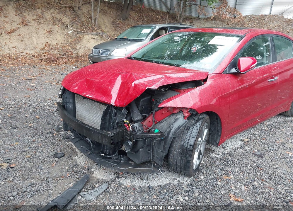 2017 HYUNDAI ELANTRA LIMITED VIN: KMHD84LF2HU225327