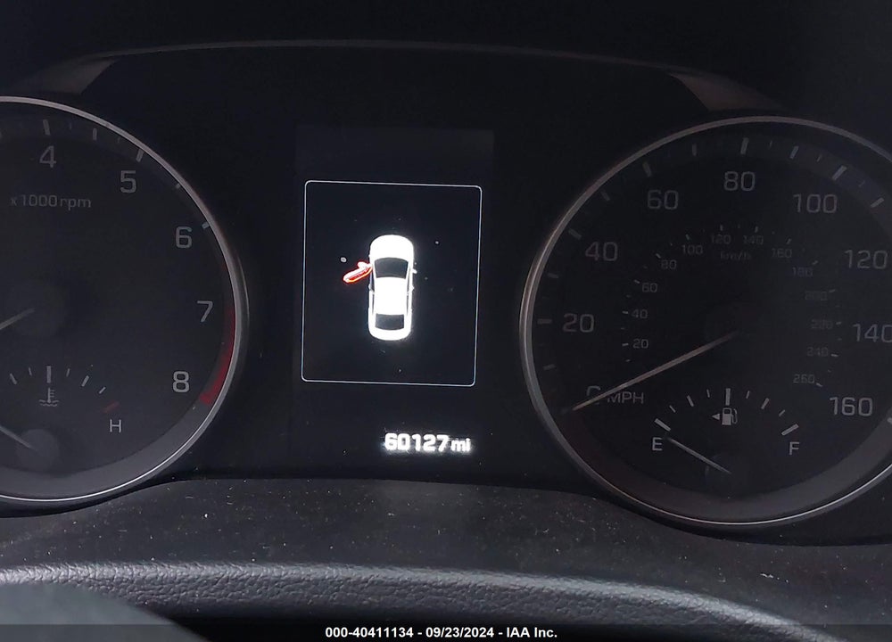 2017 HYUNDAI ELANTRA LIMITED VIN: KMHD84LF2HU225327