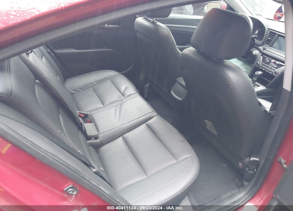 2017 HYUNDAI ELANTRA LIMITED VIN: KMHD84LF2HU225327