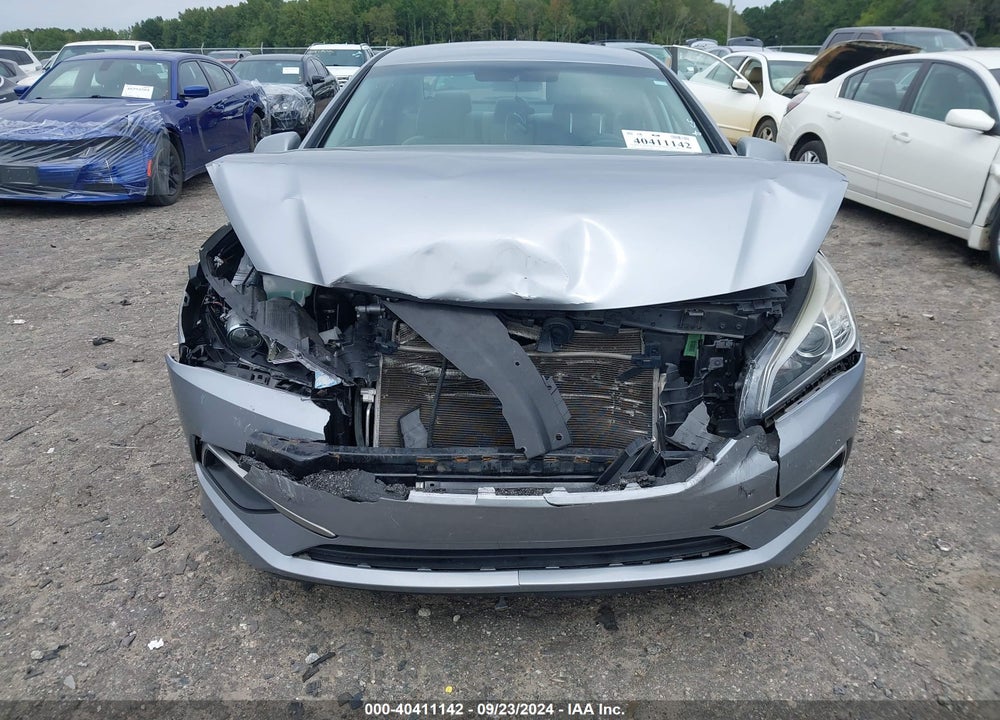 2016 HYUNDAI SONATA SE VIN: 5NPE24AF9GH335913