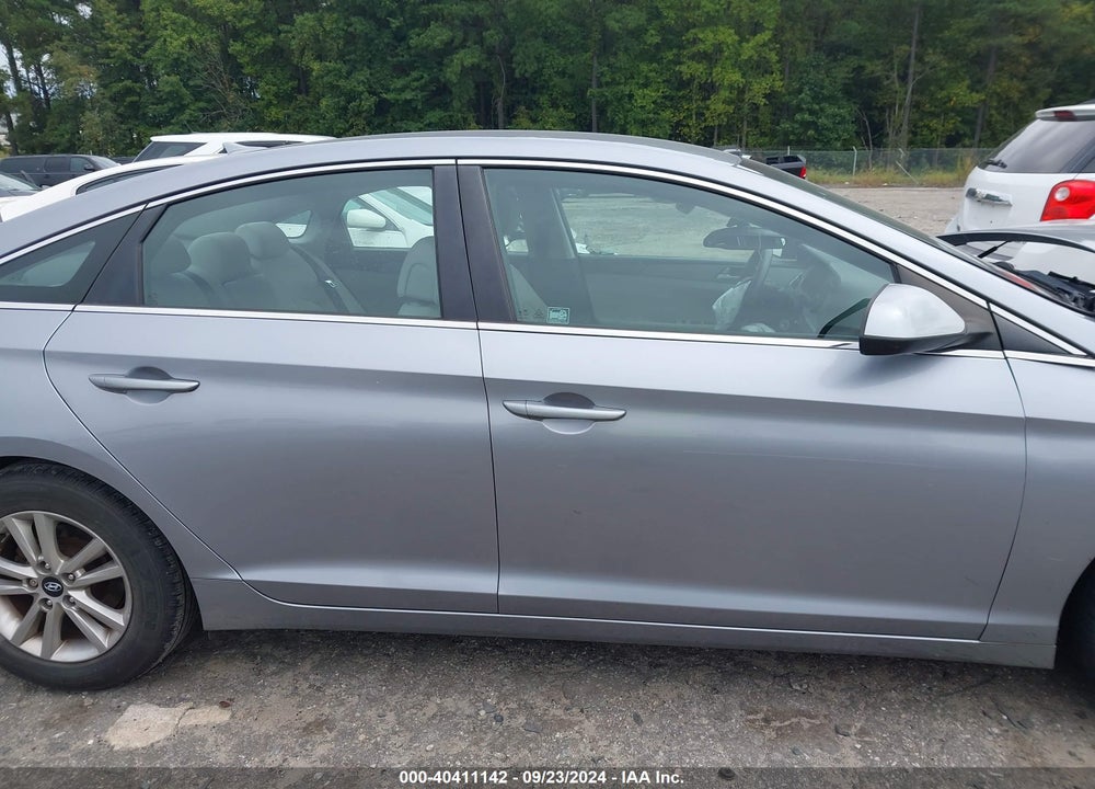 2016 HYUNDAI SONATA SE VIN: 5NPE24AF9GH335913