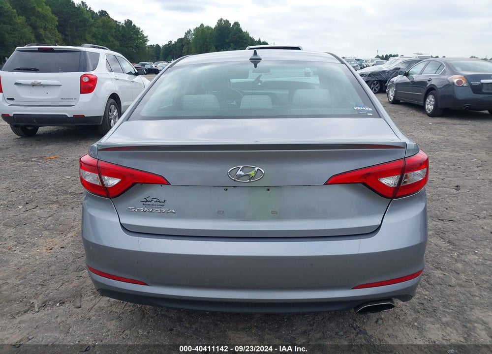 2016 HYUNDAI SONATA SE VIN: 5NPE24AF9GH335913