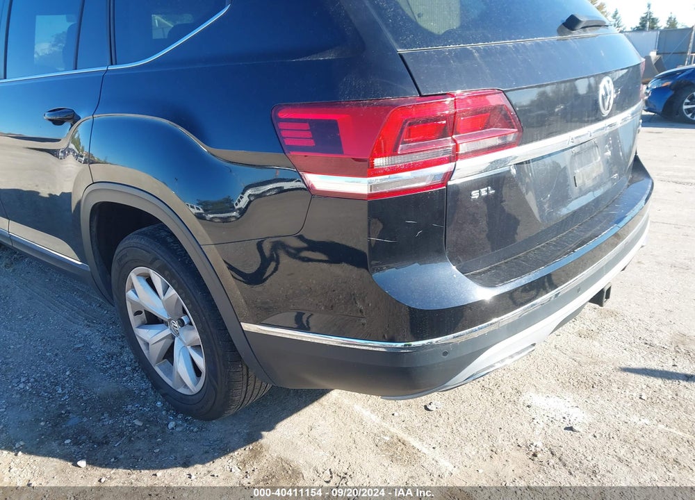 2018 VOLKSWAGEN ATLAS 3.6L V6 SEL VIN: 1V2MR2CA8JC550861