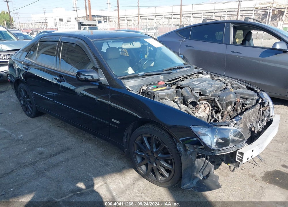 2004 LEXUS IS 300 VIN: JTHBD192X40088499