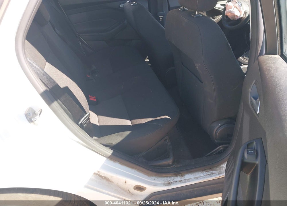 2018 FORD FOCUS SE VIN: 1FADP3FE7JL291491