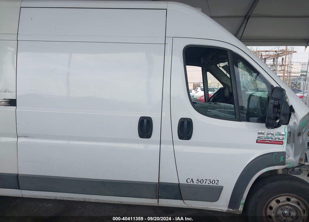 2018 RAM PROMASTER 2500 HIGH ROOF 159 WB VIN: 3C6TRVDG9JE111086