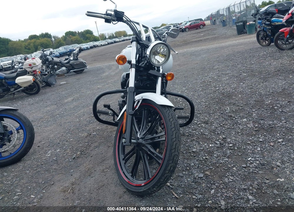 2016 KAWASAKI VN900 C VIN: JKAVN2C16GA065361