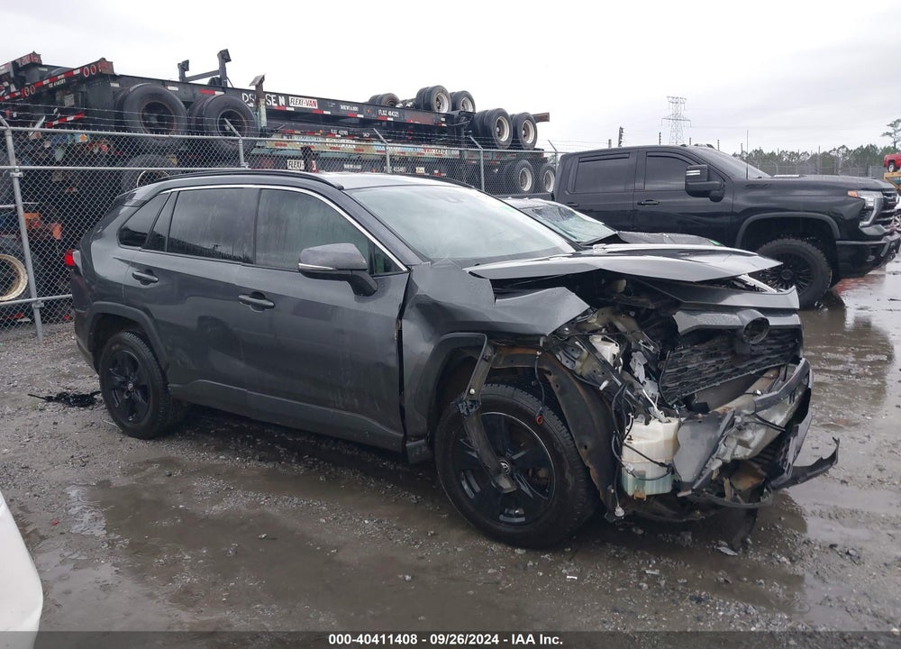 2020 TOYOTA RAV4 XLE VIN: 2T3P1RFV5LC077483