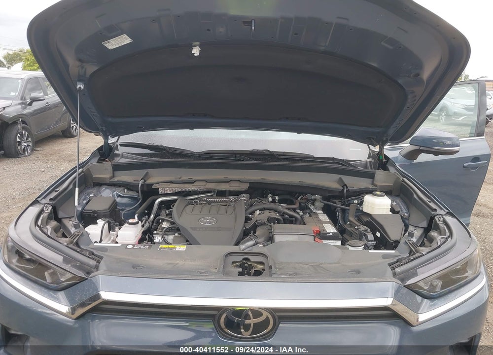 2024 TOYOTA GRAND HIGHLANDER PLATINUM VIN: 5TDAAAB57RS004072