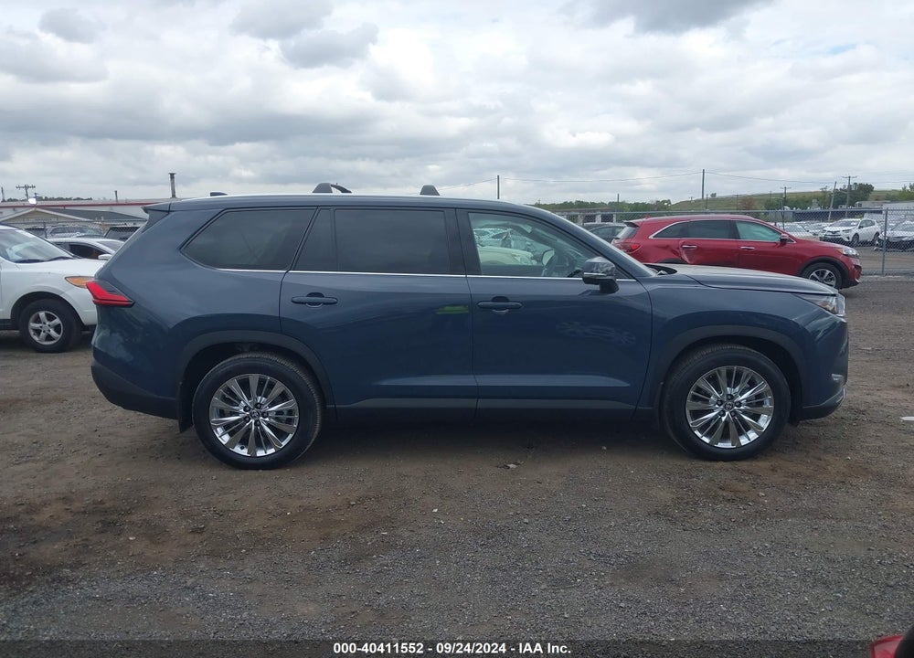 2024 TOYOTA GRAND HIGHLANDER PLATINUM VIN: 5TDAAAB57RS004072