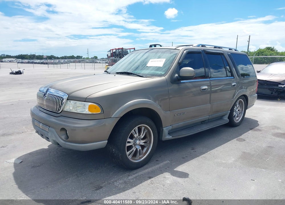 2001 LINCOLN NAVIGATOR VIN: 5LMFU28R51LJ15019
