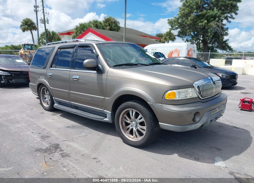 2001 LINCOLN NAVIGATOR VIN: 5LMFU28R51LJ15019