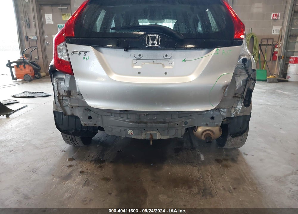 2016 HONDA FIT LX VIN: JHMGK5H56GX014104