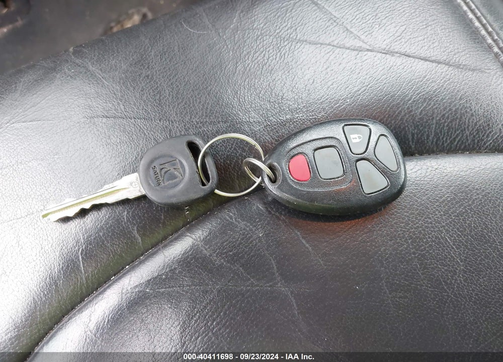 2007 SATURN OUTLOOK XR VIN: 5GZEV23717J112837