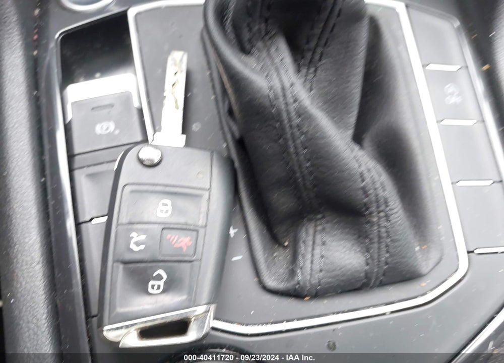 2020 VOLKSWAGEN TIGUAN 2.0T SE/2.0T SE R-LINE BLACK/2.0T SEL VIN: 3VV2B7AX6LM062528
