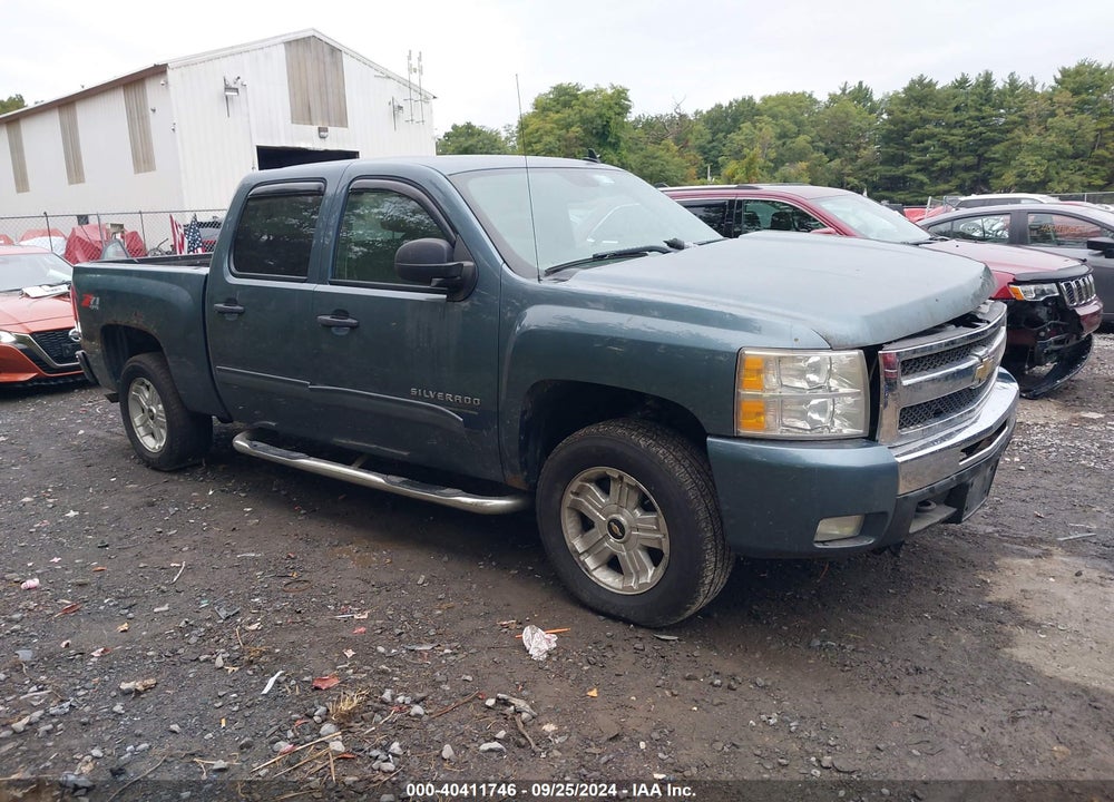 2011 CHEVROLET SILVERADO 1500 LT VIN: 3GCPKSE32BG344824