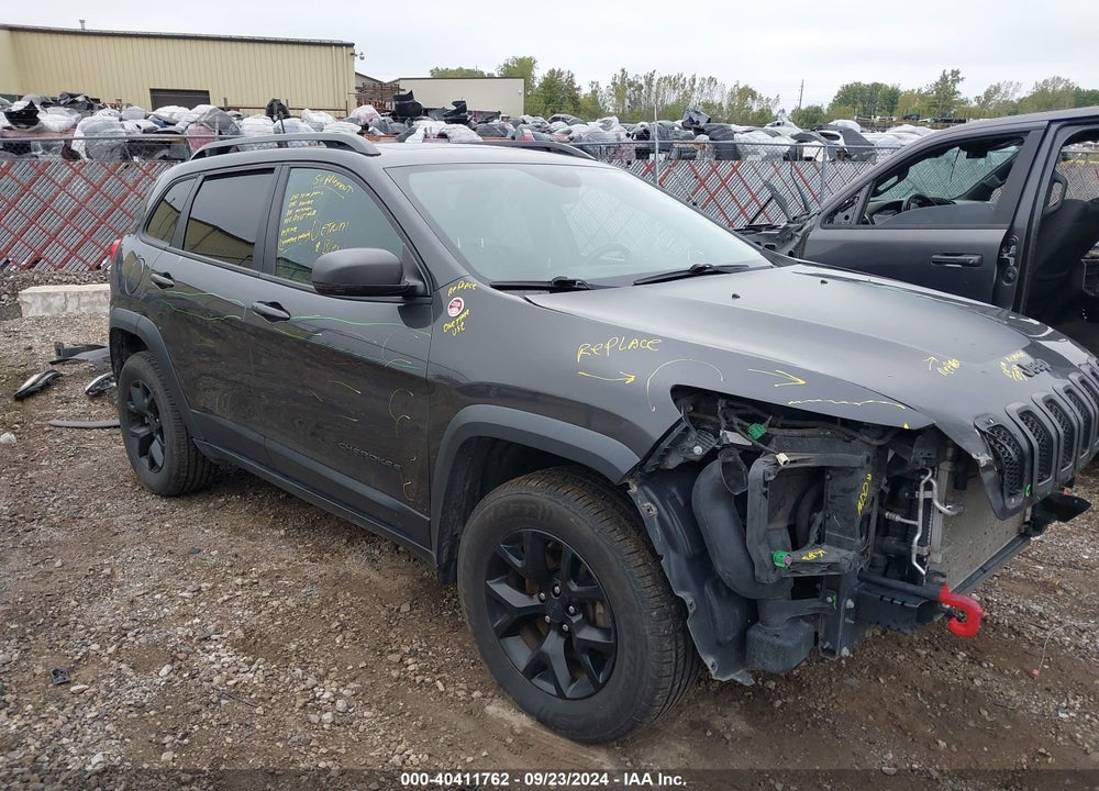 2017 JEEP CHEROKEE TRAILHAWK 4X4 VIN: 1C4PJMBS1HW570969
