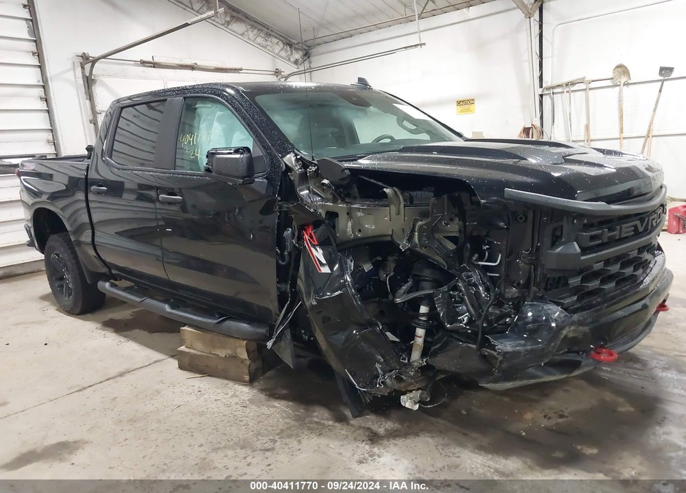 2024 CHEVROLET SILVERADO 1500 4WD SHORT BED CUSTOM TRAIL BOSS VIN: 3GCUDCED7RG330701