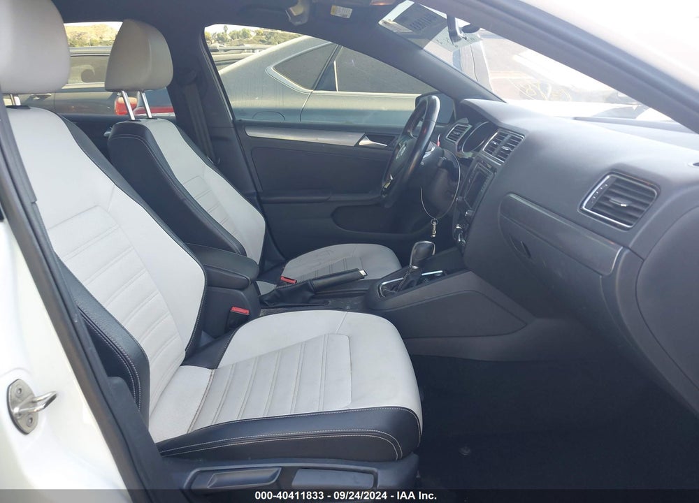2016 VOLKSWAGEN JETTA 1.8T SPORT VIN: 3VWD17AJ1GM217804