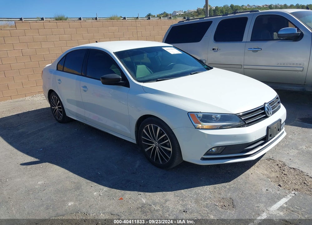 2016 VOLKSWAGEN JETTA 1.8T SPORT VIN: 3VWD17AJ1GM217804