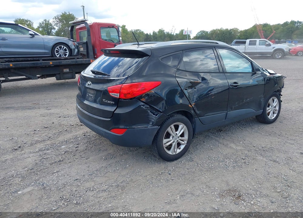 2011 HYUNDAI TUCSON GLS VIN: KM8JU3AC1BU244072