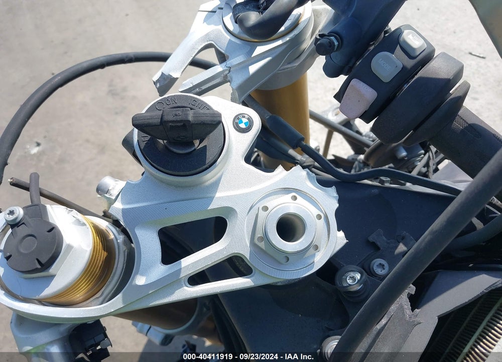 2019 BMW S 1000 RR VIN: WB10D6004KZ711736
