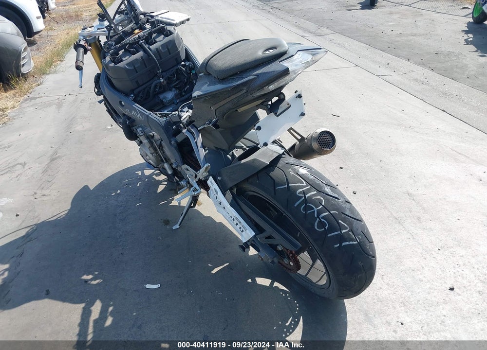 2019 BMW S 1000 RR VIN: WB10D6004KZ711736