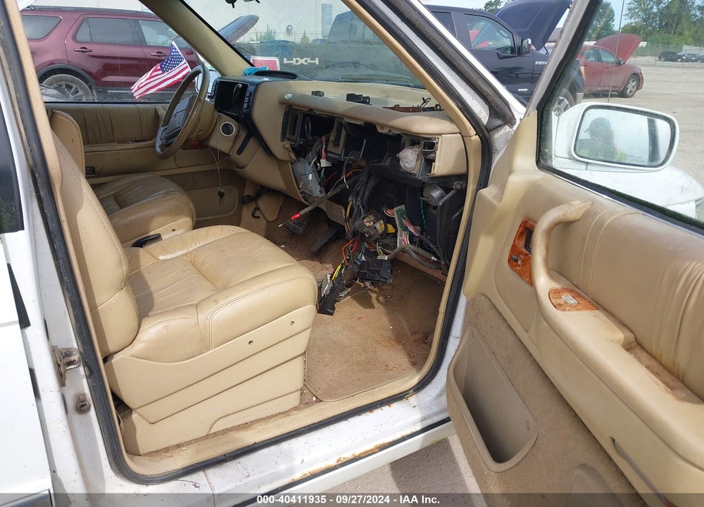 1993 CHRYSLER TOWN & COUNTRY VIN: 1C4GH54R2PX571021