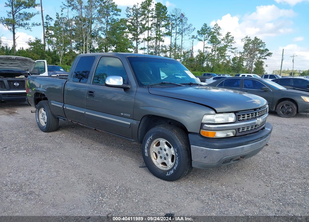 2002 CHEVROLET SILVERADO 1500 LS VIN: 2GCEK19T021192143