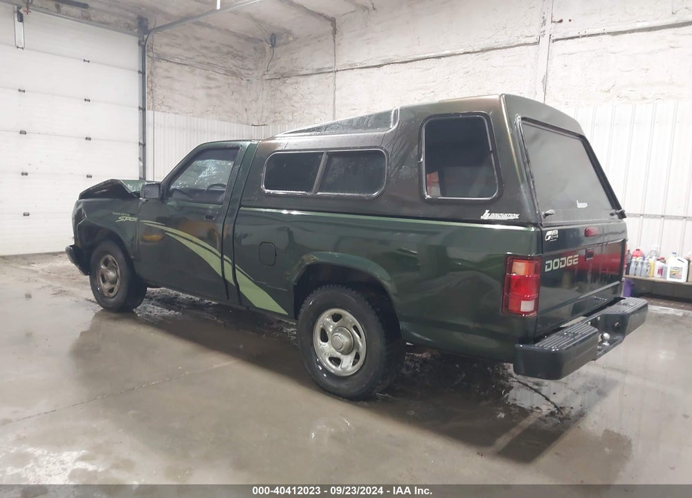 1996 DODGE DAKOTA VIN: 1B7FL26X2TW702355