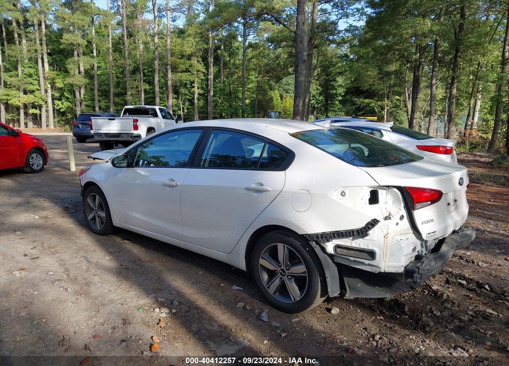2018 KIA FORTE LX VIN: 3KPFL4A77JE239462