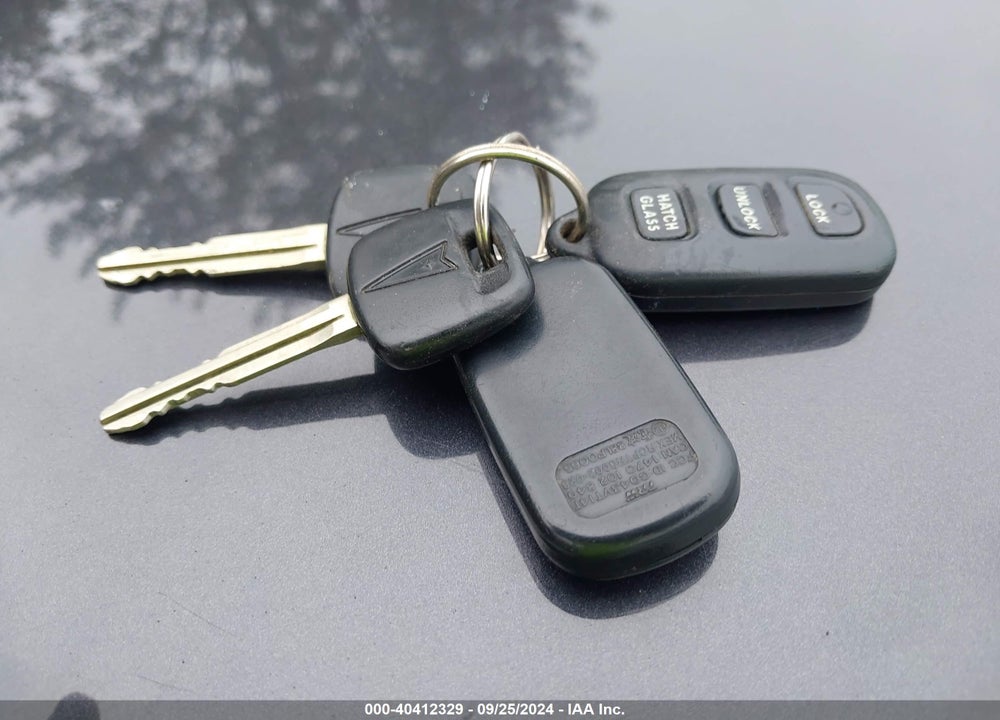 2008 PONTIAC VIBE VIN: 5Y2SL67858Z411674