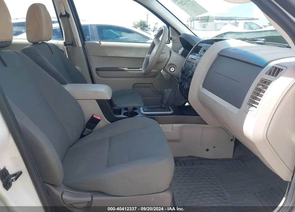2011 FORD ESCAPE XLS VIN: 1FMCU0C7XBKA68559