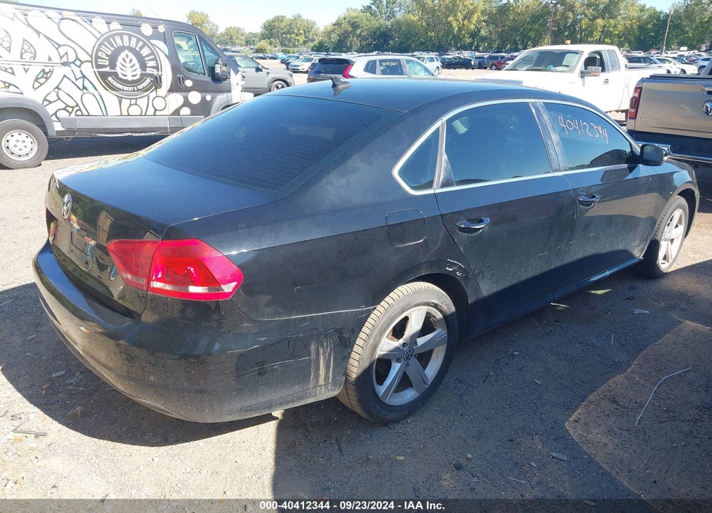 2012 VOLKSWAGEN PASSAT 2.5L SE VIN: 1VWBP7A32CC107153