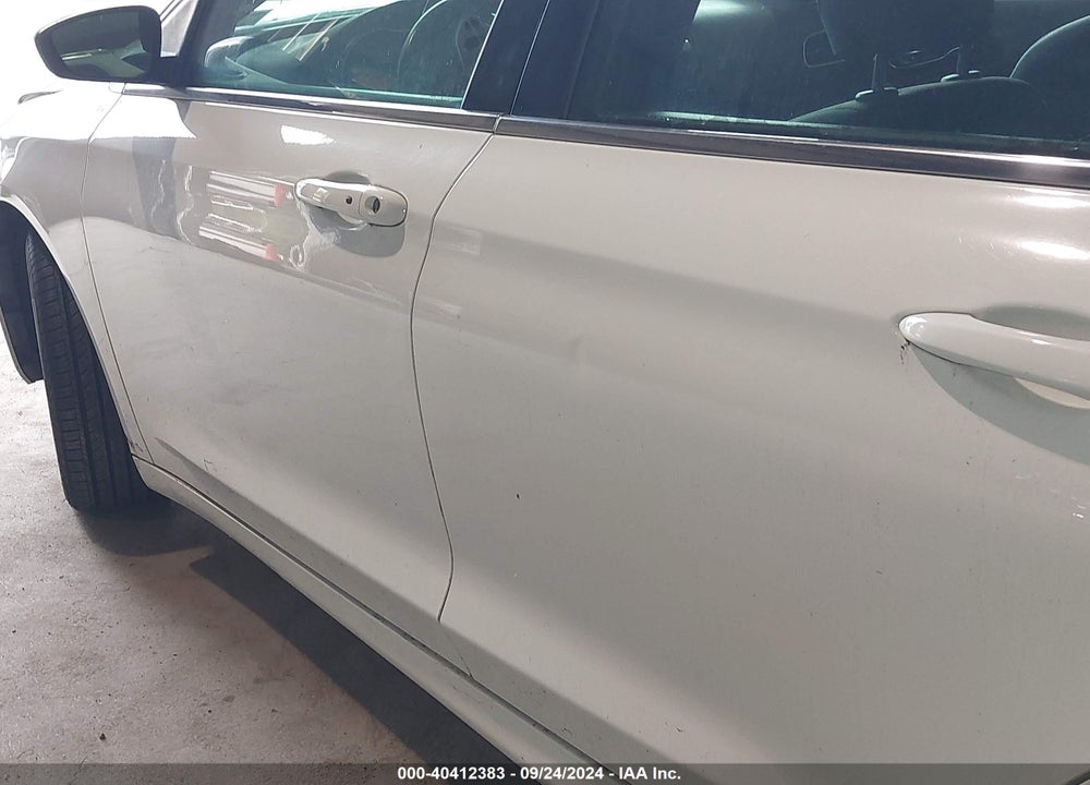 2015 CHRYSLER 200 LIMITED VIN: 1C3CCCABXFN582422