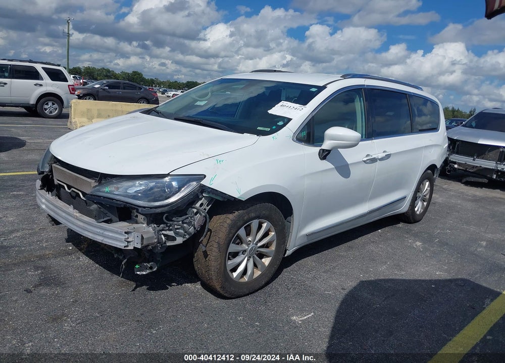 2019 CHRYSLER PACIFICA TOURING L VIN: 2C4RC1BG5KR685524