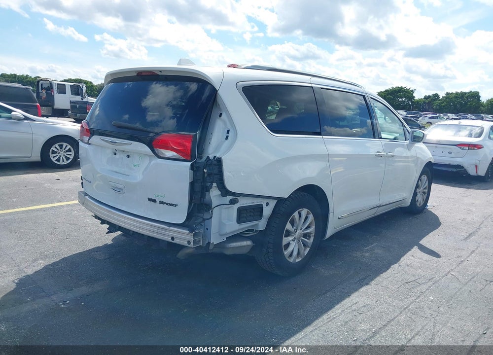 2019 CHRYSLER PACIFICA TOURING L VIN: 2C4RC1BG5KR685524