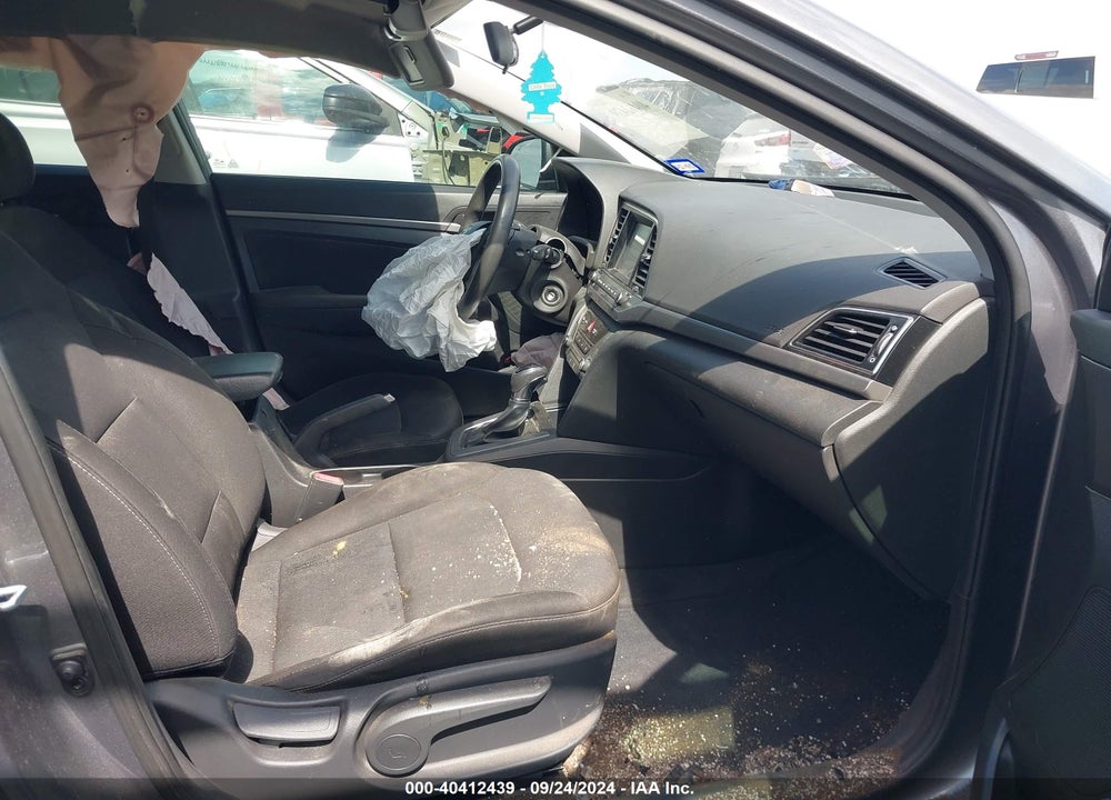 2018 HYUNDAI ELANTRA SEL VIN: 5NPD84LF8JH394532