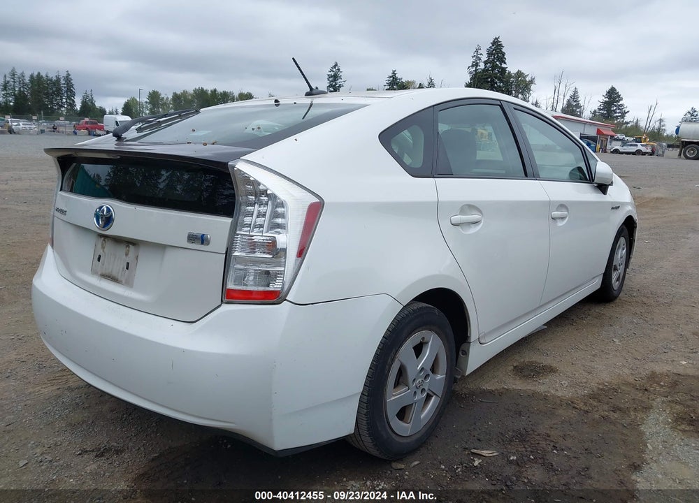 2011 TOYOTA PRIUS TWO VIN: JTDKN3DU2B5350972