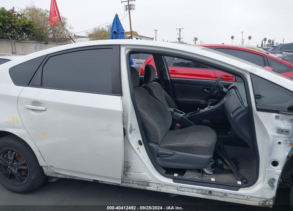 2015 TOYOTA PRIUS THREE VIN: JTDKN3DU8F0470035