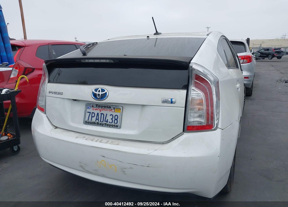 2015 TOYOTA PRIUS THREE VIN: JTDKN3DU8F0470035