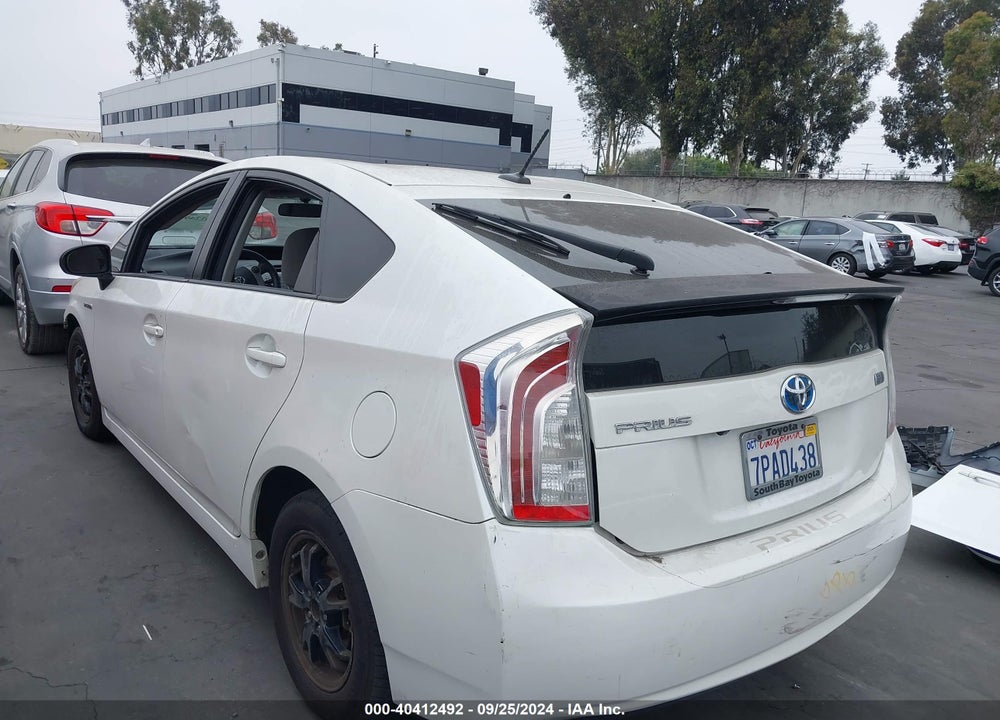 2015 TOYOTA PRIUS THREE VIN: JTDKN3DU8F0470035