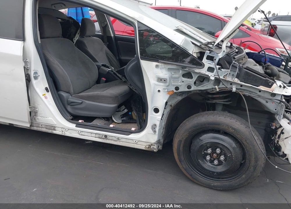 2015 TOYOTA PRIUS THREE VIN: JTDKN3DU8F0470035