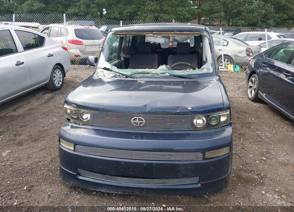 2005 SCION XB VIN: JTLKT324654002860
