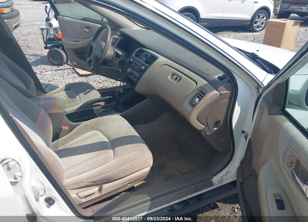 2000 HONDA ACCORD VIN: 1HGCG5642YA018281