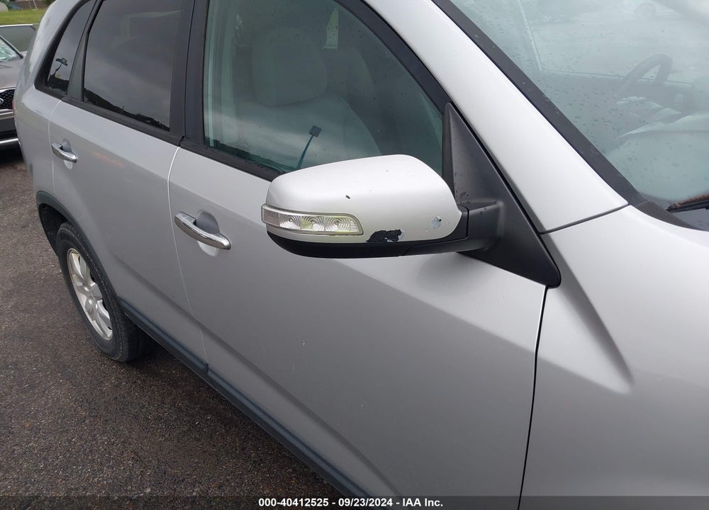 2011 KIA SORENTO LX VIN: 5XYKT4A12BG183249