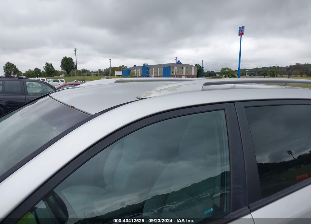 2011 KIA SORENTO LX VIN: 5XYKT4A12BG183249
